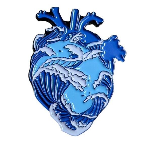 Crashing Ocean Waves in My Heart Enamel Pin - Picture 2 of 6